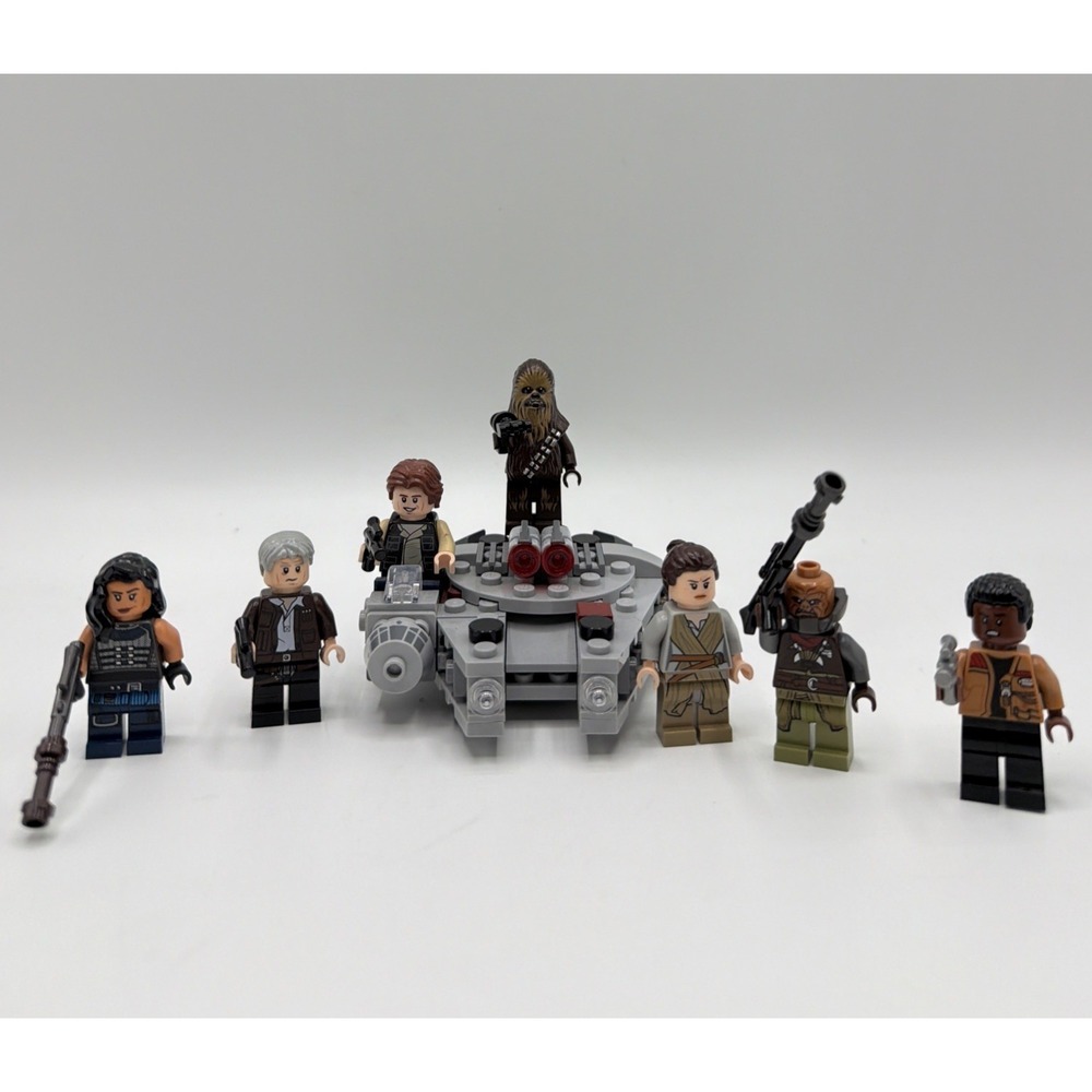 Lego Star Wars lot of 8 Minifigures & Millennium Falcon Mini Fighter.